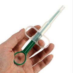 Feeding kit, syringe for feeding cats, medications and kittens